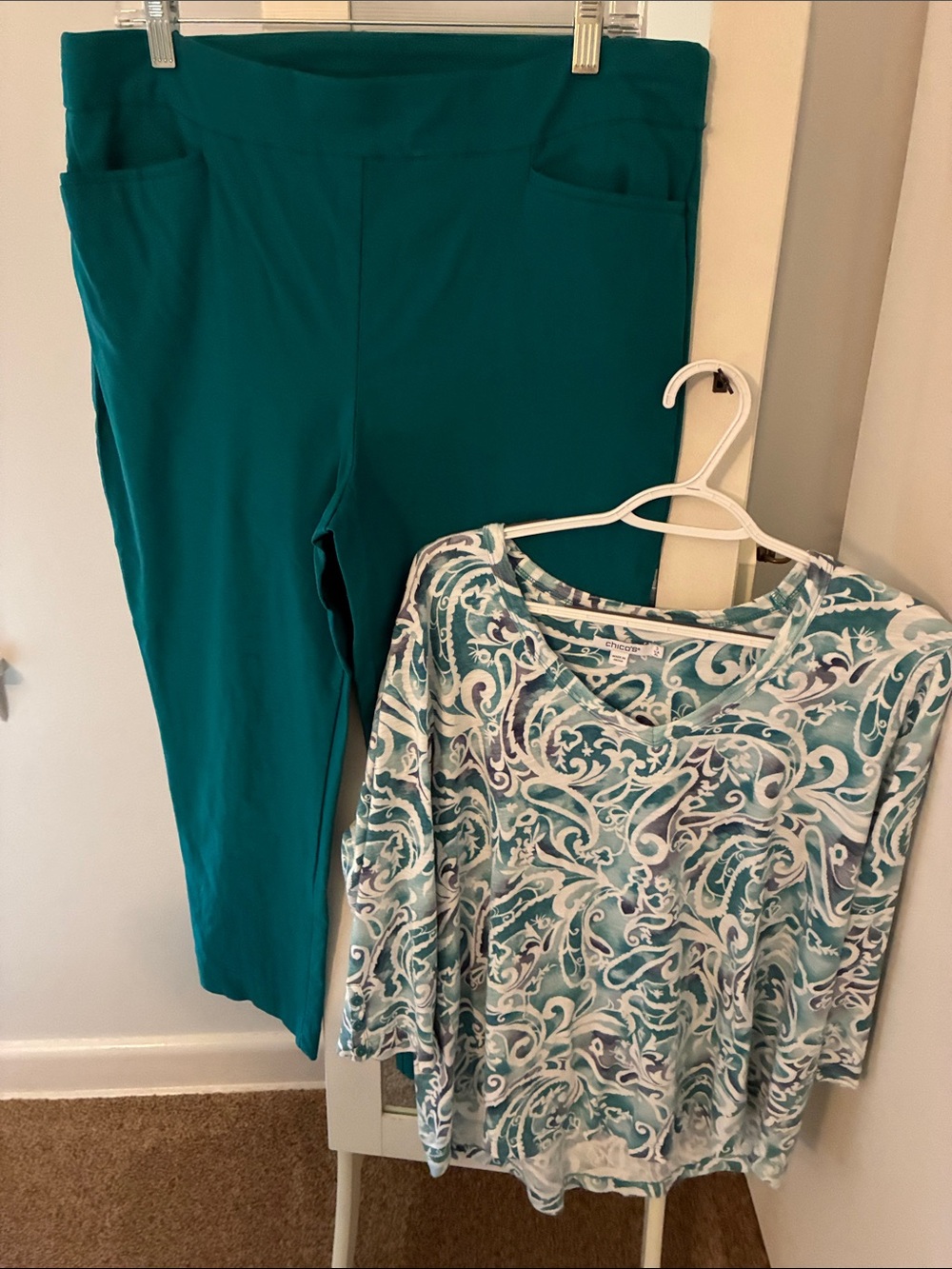 Teal Pull-On Ankle pants for Women - Stretch Style Chico’s 2.5 with Top